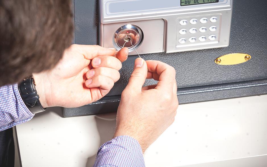 comment ouvrir une porte sans clé Ankers Istres